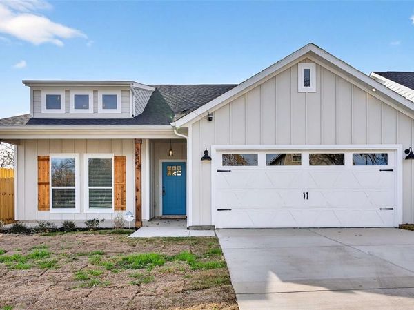 1404 Strickland Street, Dallas, TX 75216