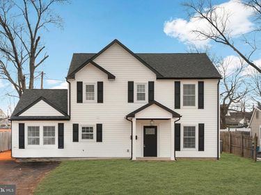 122 IVY HILL ROAD, LEVITTOWN, PA 19057