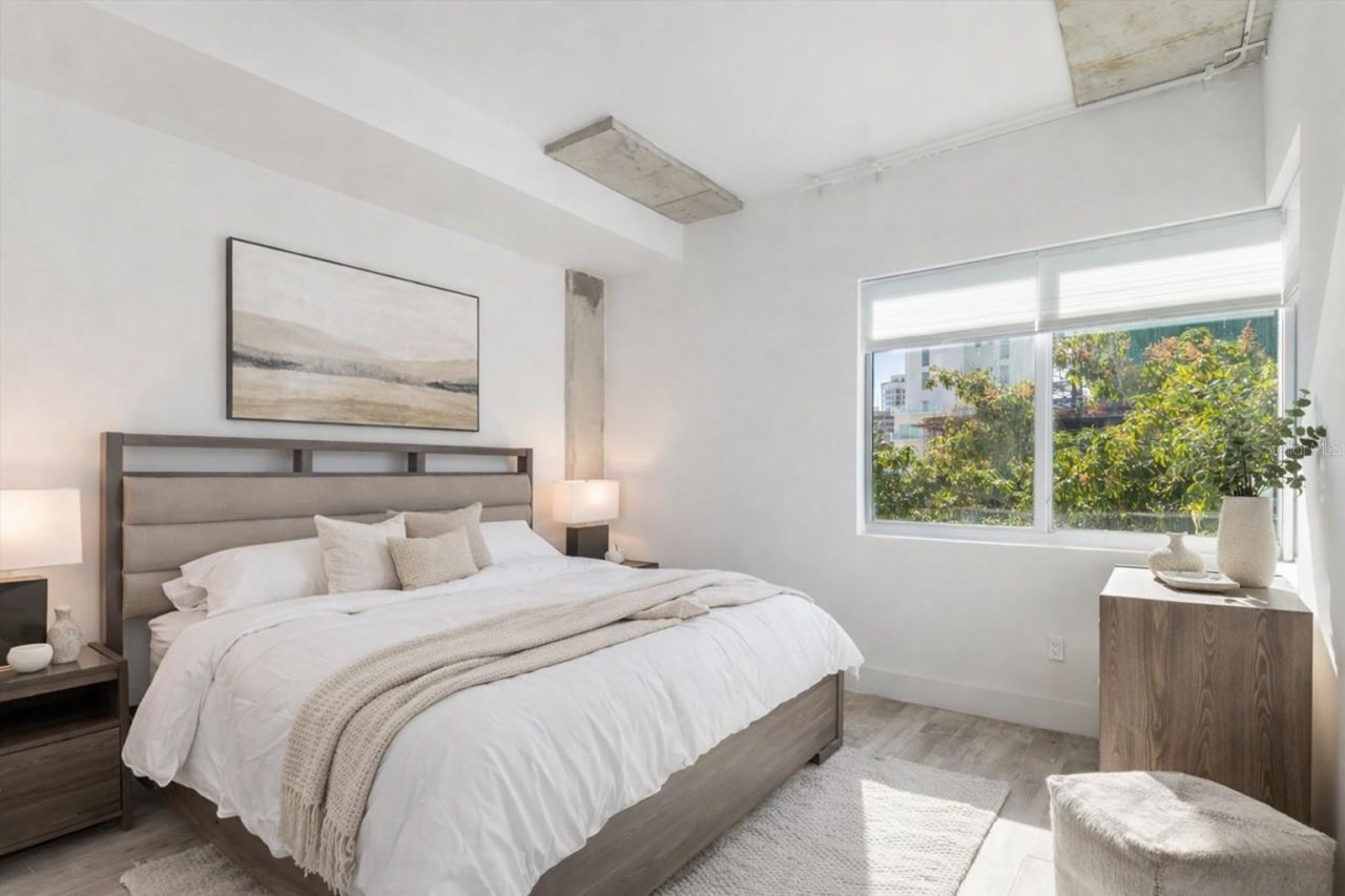 332 Cocoanut Avenue, Unit 411, Sarasota, FL 34236 Photo