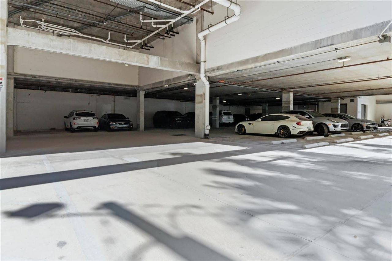 332 Cocoanut Avenue, Unit 411, Sarasota, FL 34236 Photo