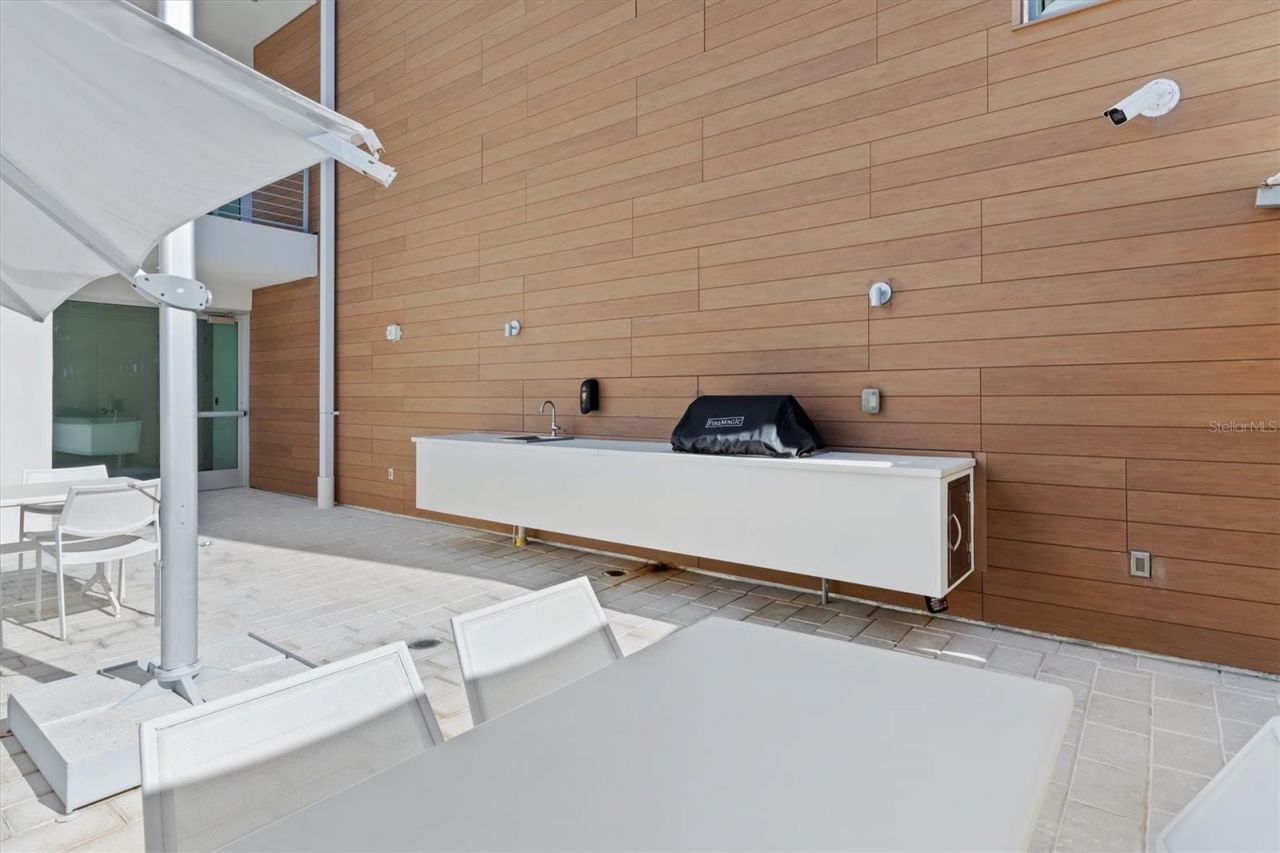 332 Cocoanut Avenue, Unit 411, Sarasota, FL 34236 Photo