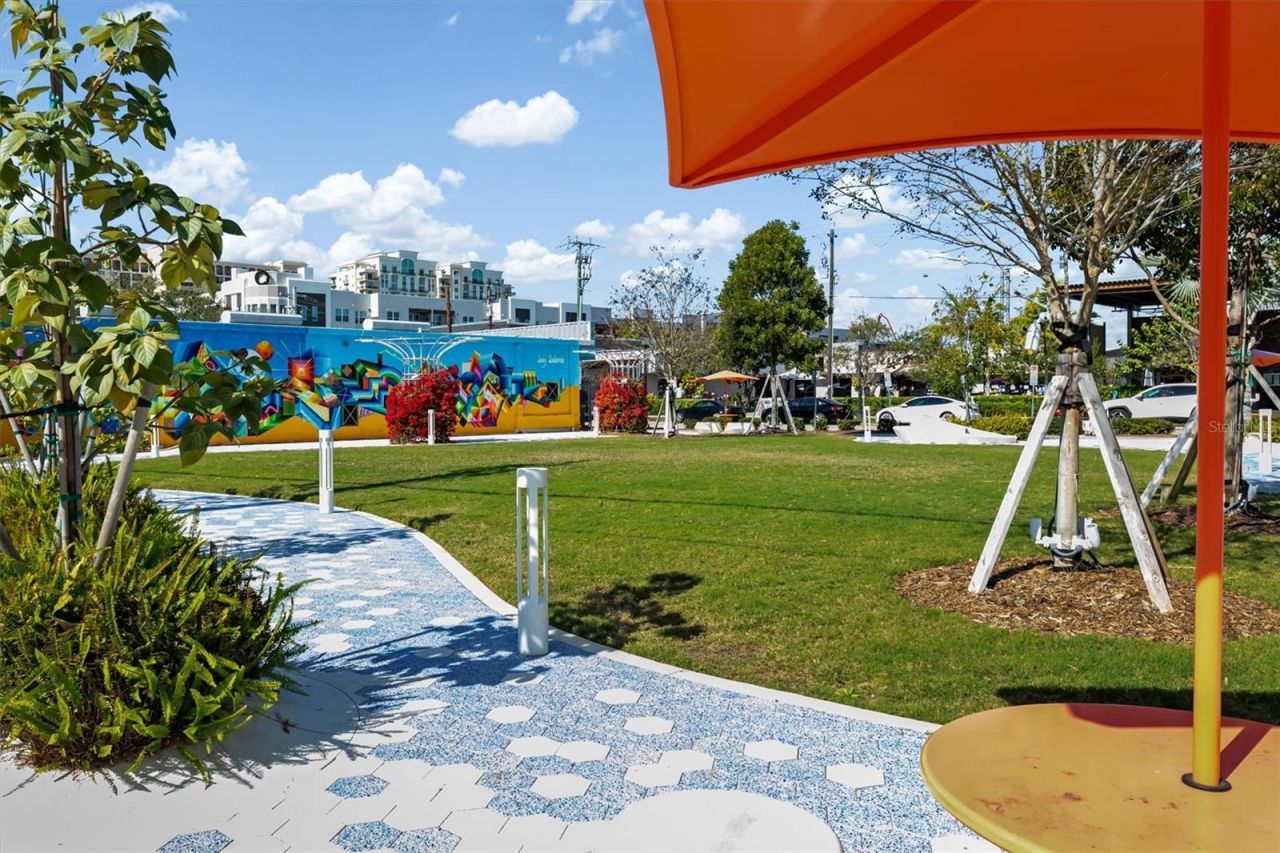 332 Cocoanut Avenue, Unit 411, Sarasota, FL 34236 Photo