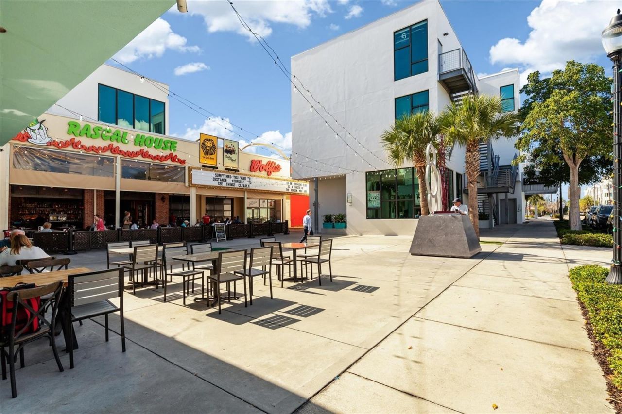 332 Cocoanut Avenue, Unit 411, Sarasota, FL 34236 Photo