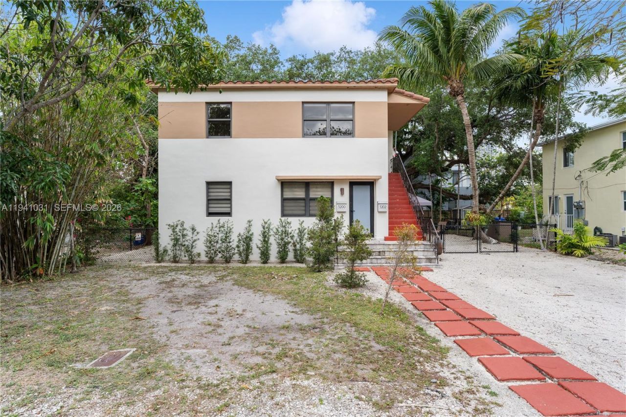 3202 Elizabeth St, Unit 3202, Miami, FL 33133 Photo