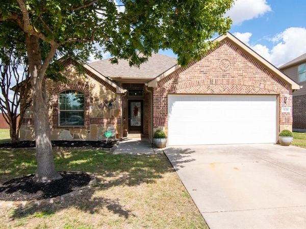 1336 Shelley Drive, Burleson, TX 76028