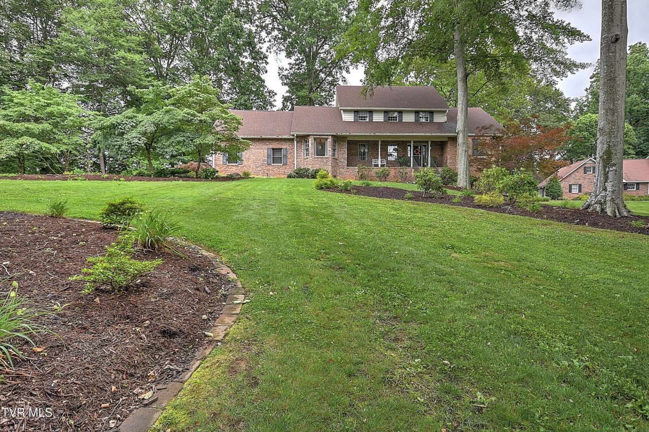 1239 Olde Oaks Drive, Gray, TN 37615 Main Photo