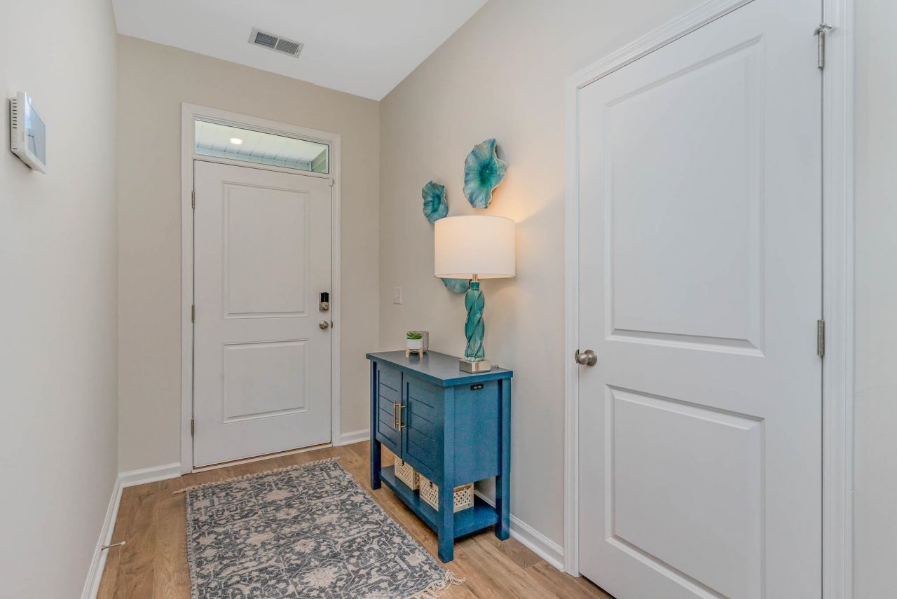 8023 Bear Claw Way Photo 4