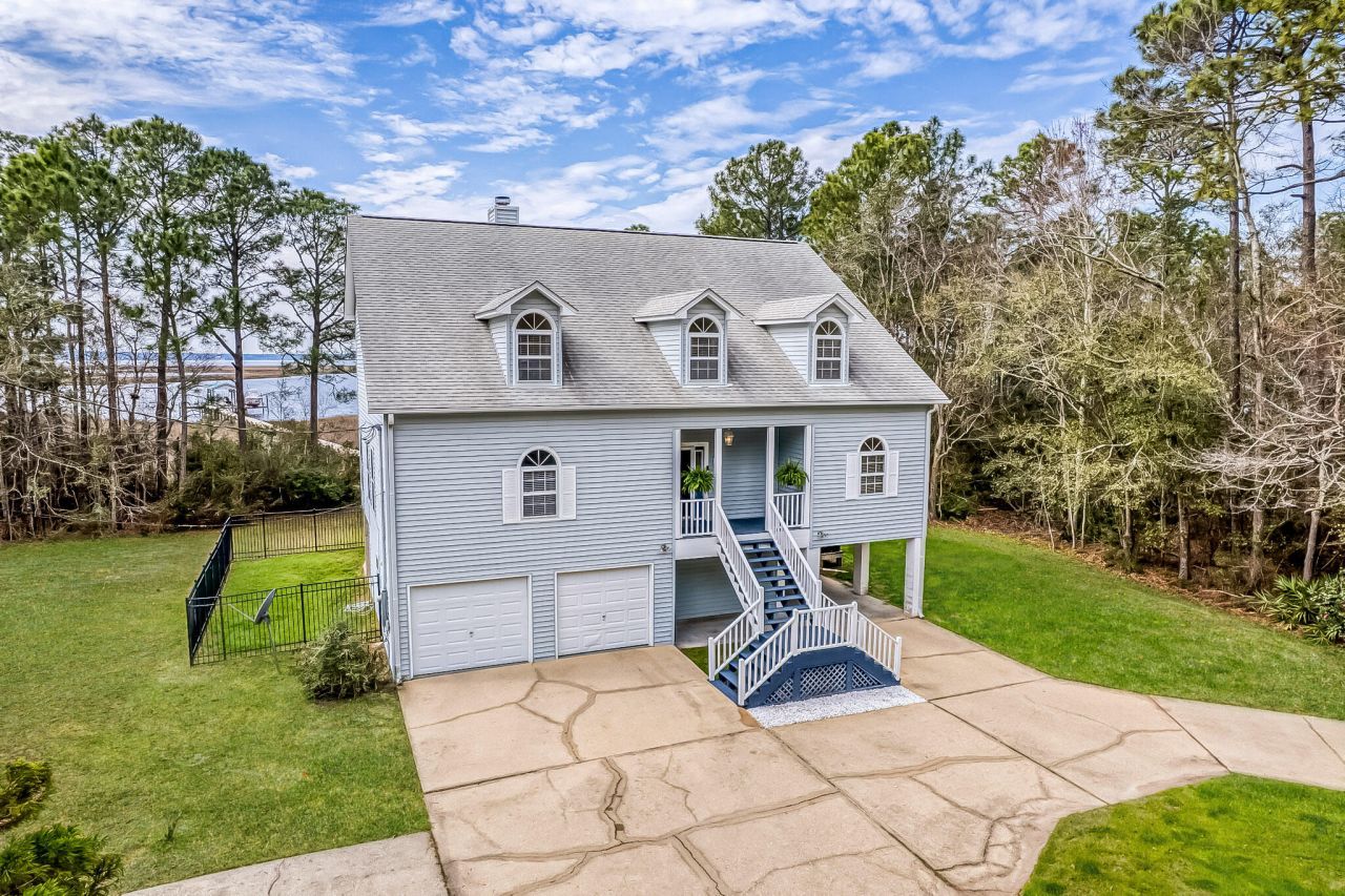 2857 N 1st Avenue, Milton, FL 32583 Main Photo