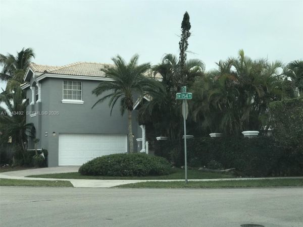 15448 SW 92nd St , Miami, FL 33196