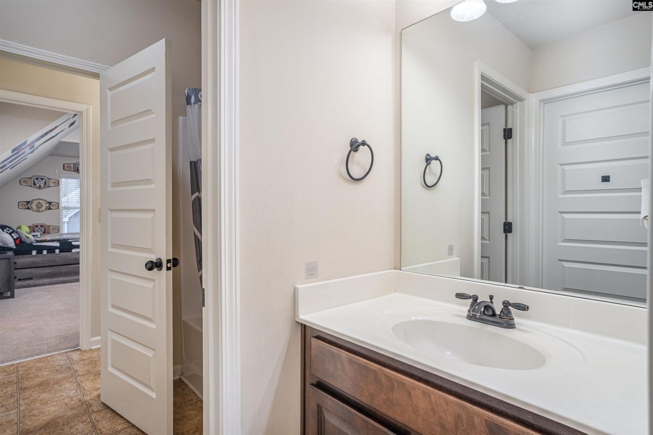 162 Grey Oaks Lane Photo 32