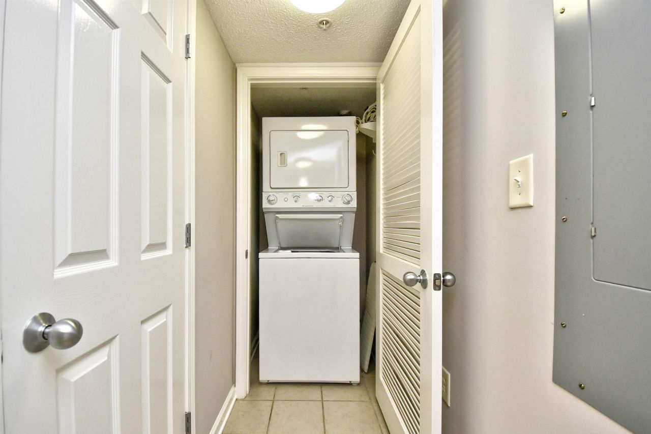 2151 Bridge View Ct. Photo 28