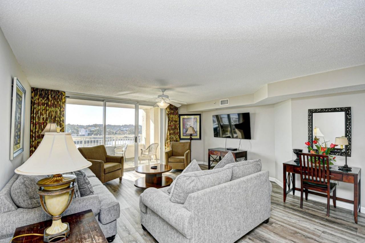 2151 Bridge View Ct. Photo 7