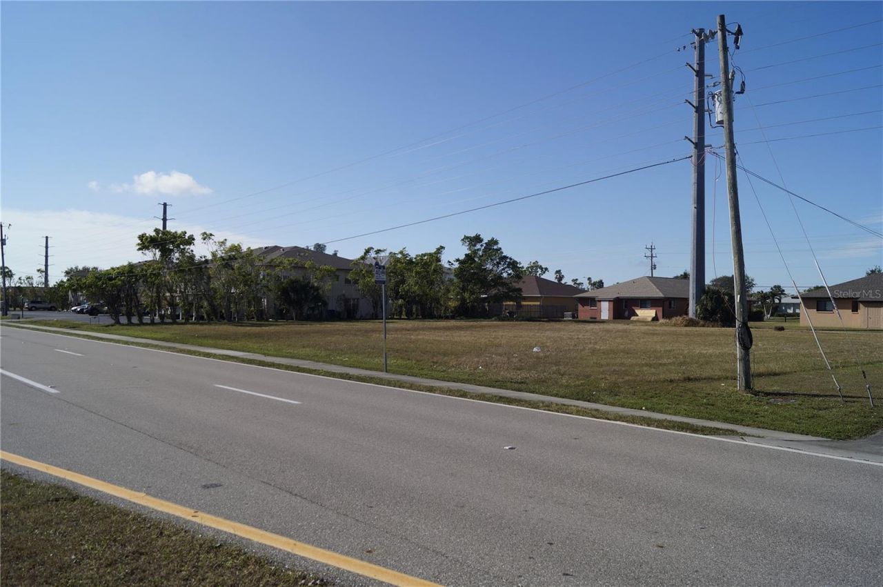 4412 Santa Barbara Boulevard, Cape Coral, FL 33914 Photo