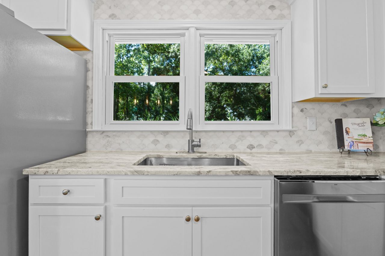 7299 Commodore Road Photo 11