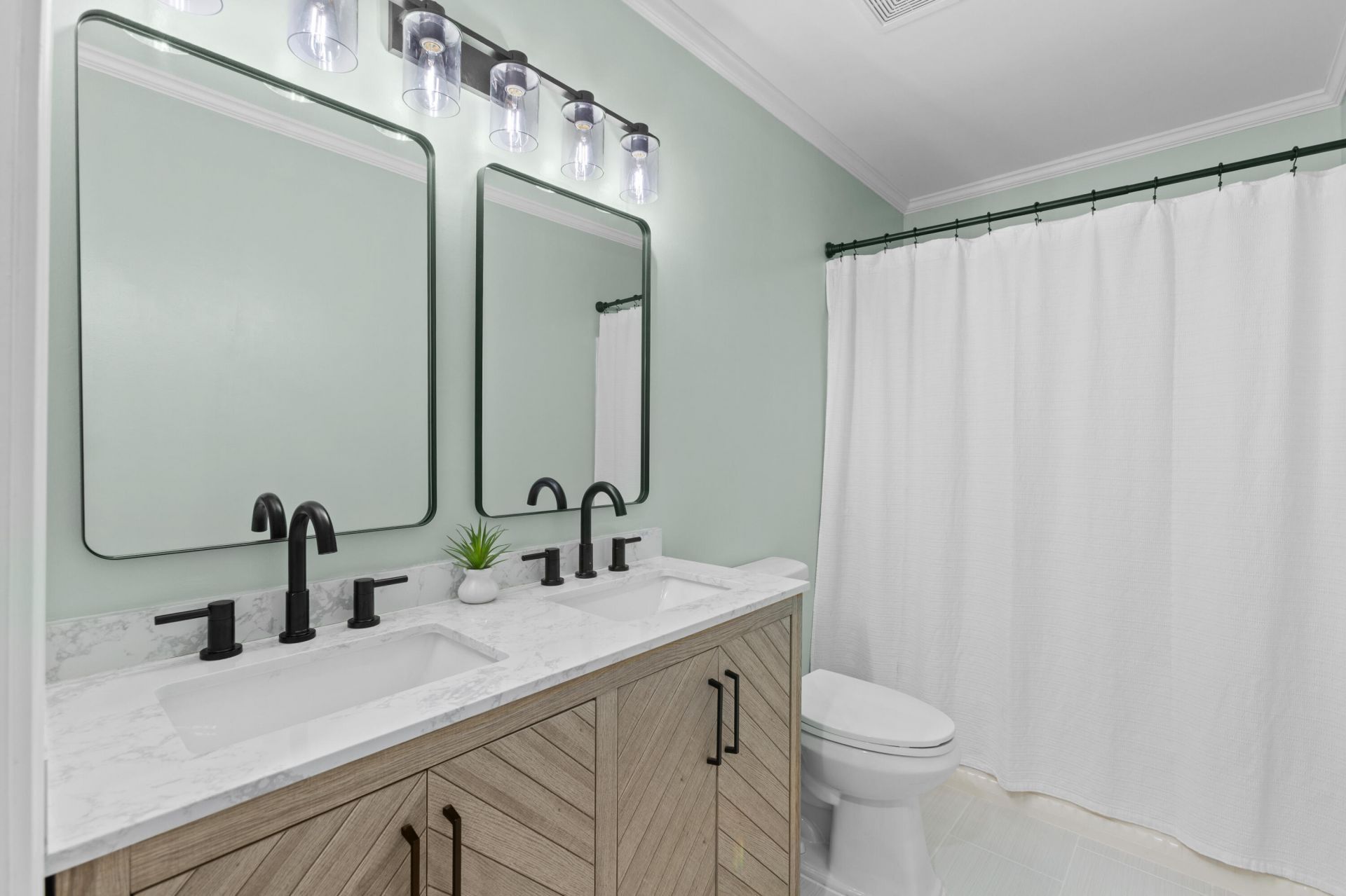 7299 Commodore Road Photo 13