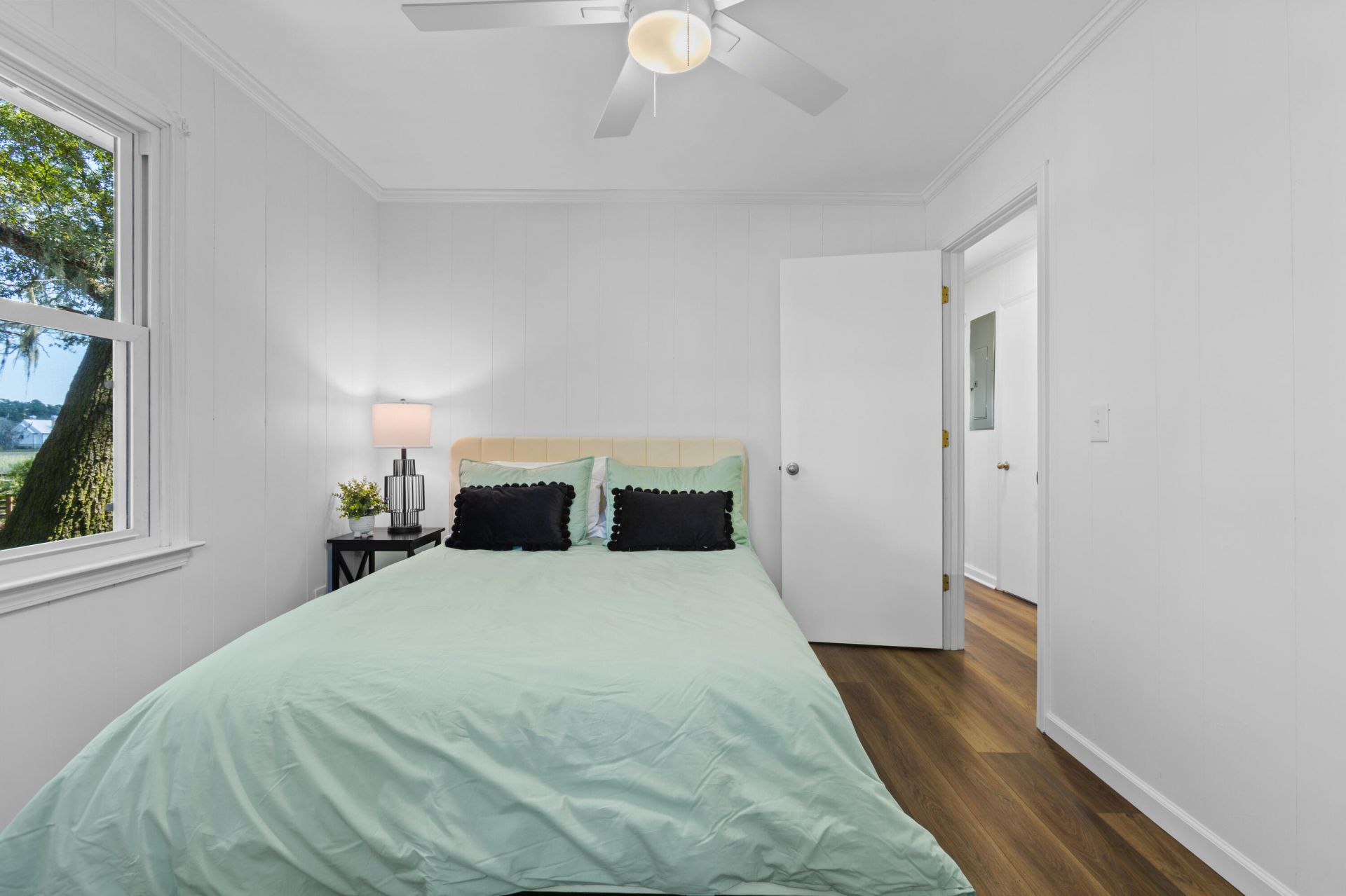 7299 Commodore Road Photo 15