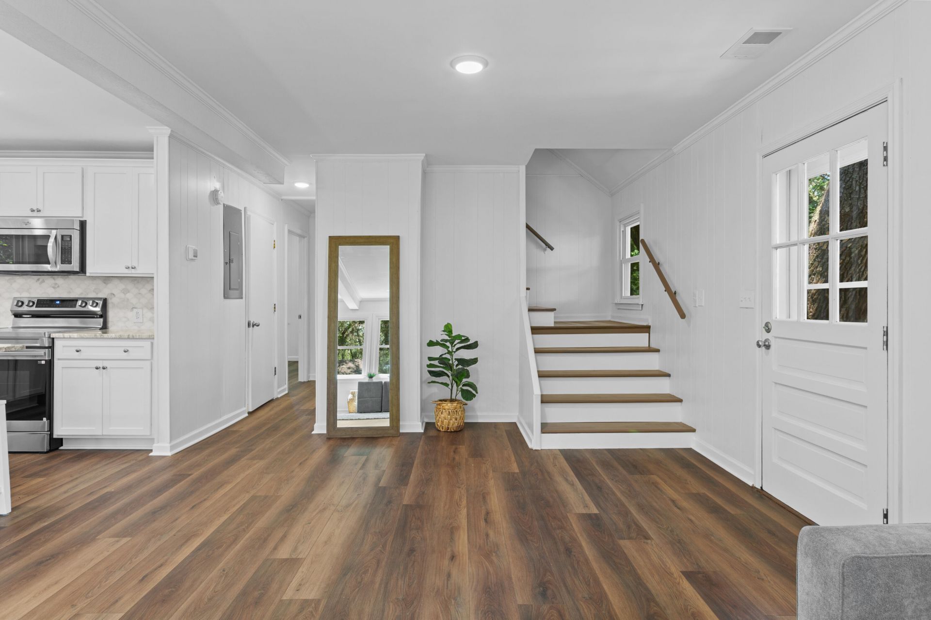 7299 Commodore Road Photo 17