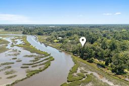 7299 Commodore Road photo 4