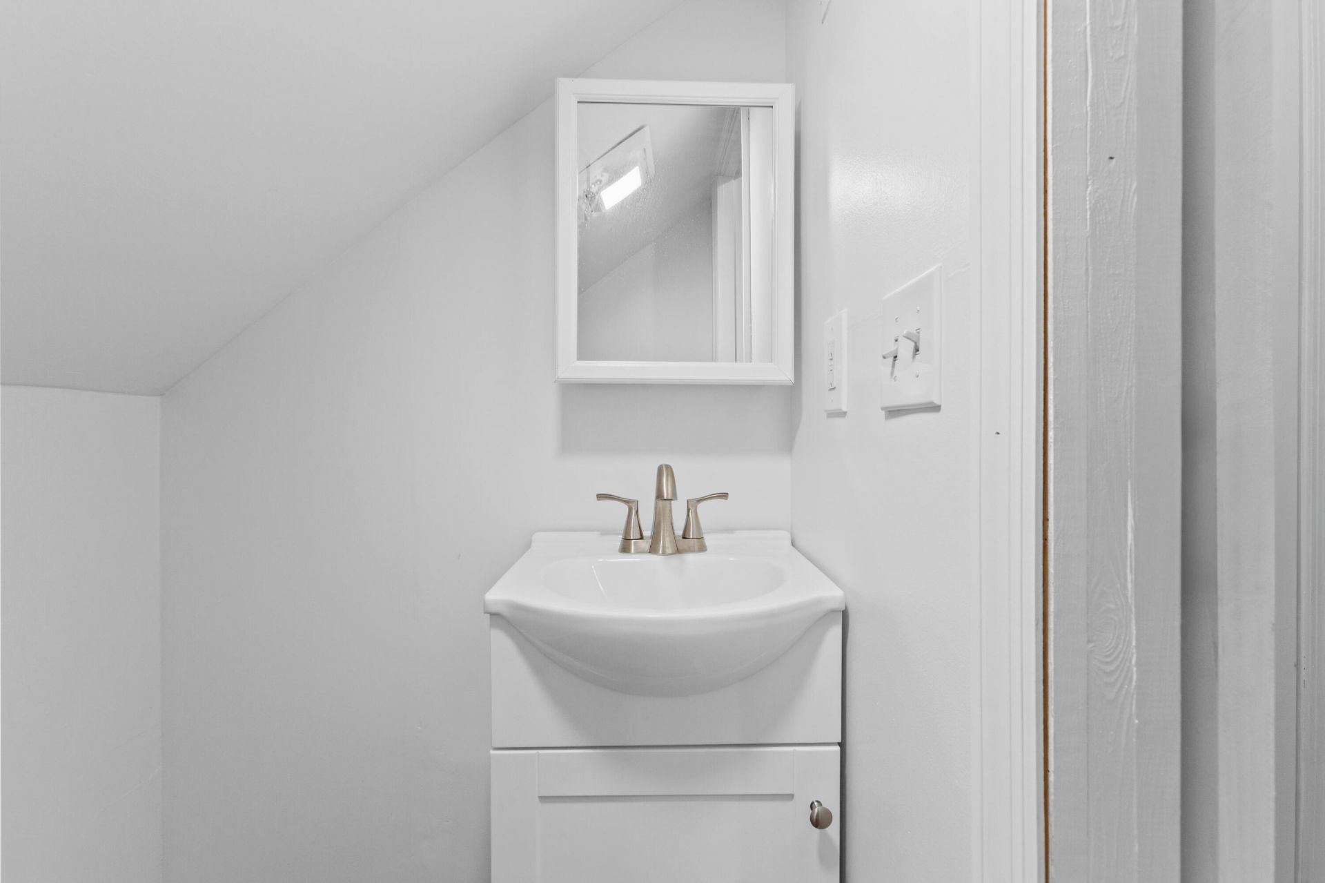 7299 Commodore Road Photo 21
