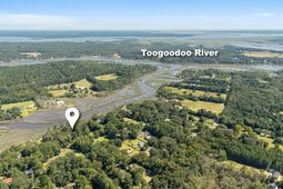 7299 Commodore Road photo 4