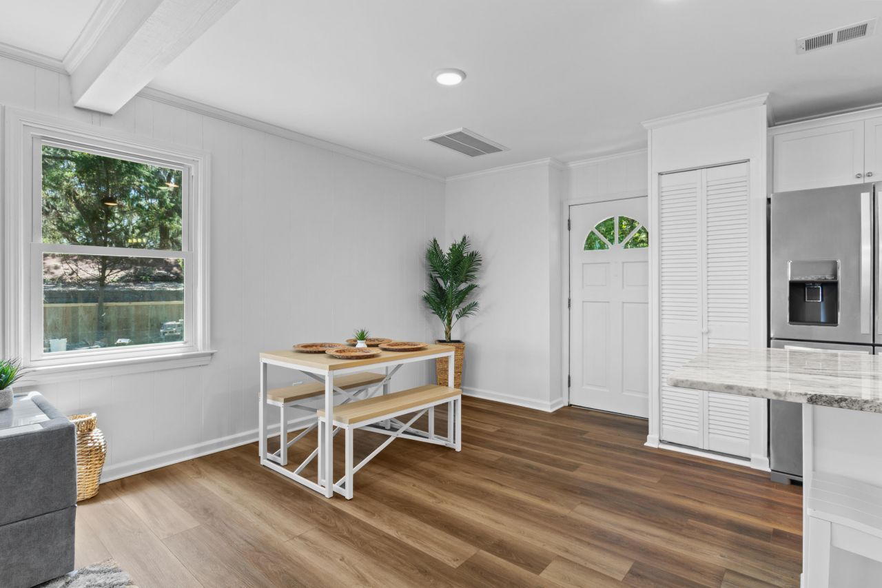 7299 Commodore Road Photo 9