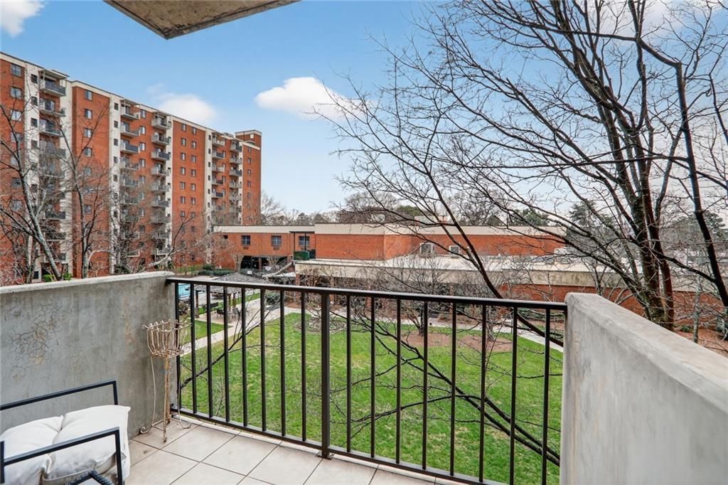 300 Johnson Ferry Road Ne, Unit B304, Atlanta, GA 30328 Main Photo