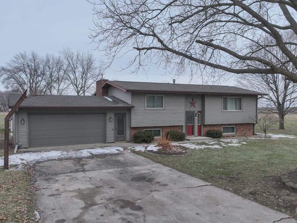 230 Law Avenue, Iowa Falls, IA 50126