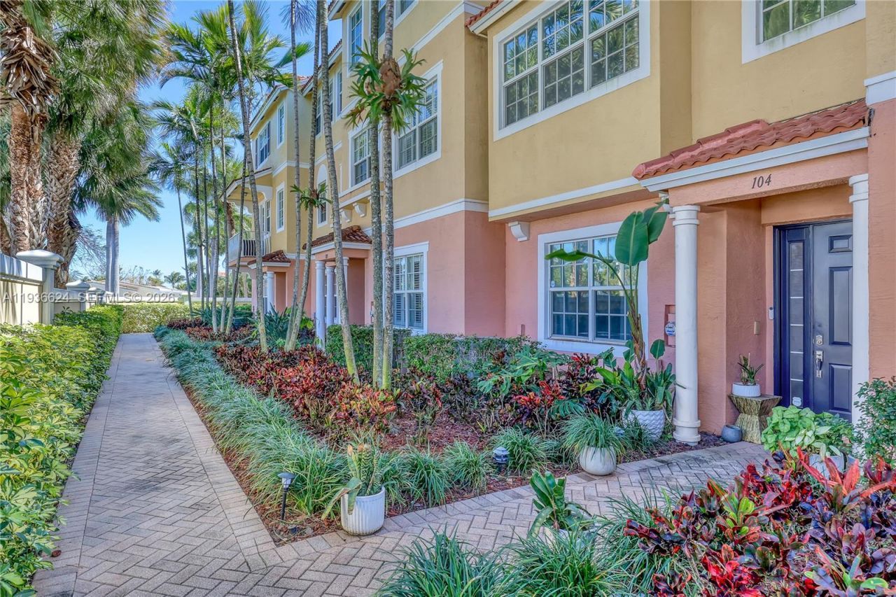 104 Harbors Way, Boynton Beach, FL 33435 Photo