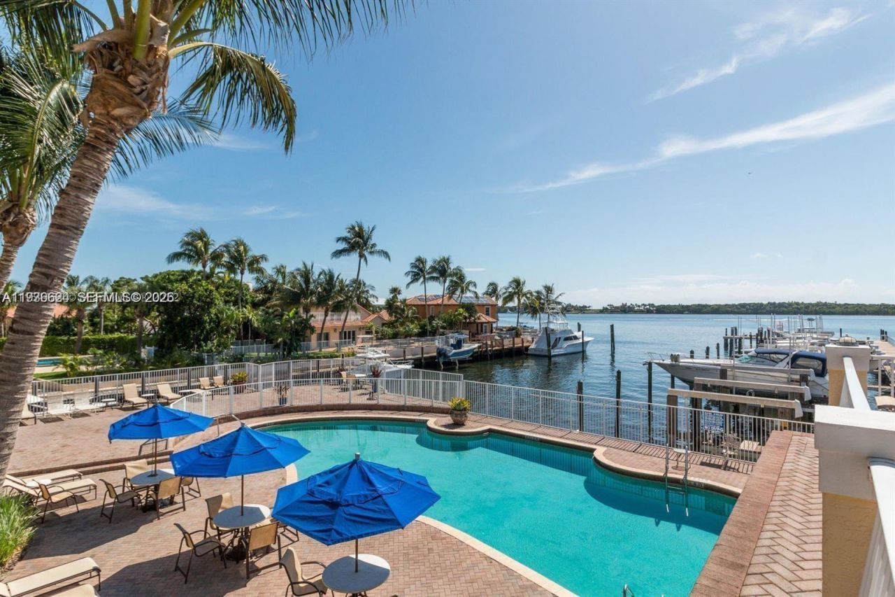 104 Harbors Way, Boynton Beach, FL 33435 Photo