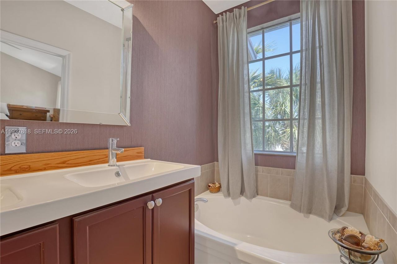 104 Harbors Way, Boynton Beach, FL 33435 Photo