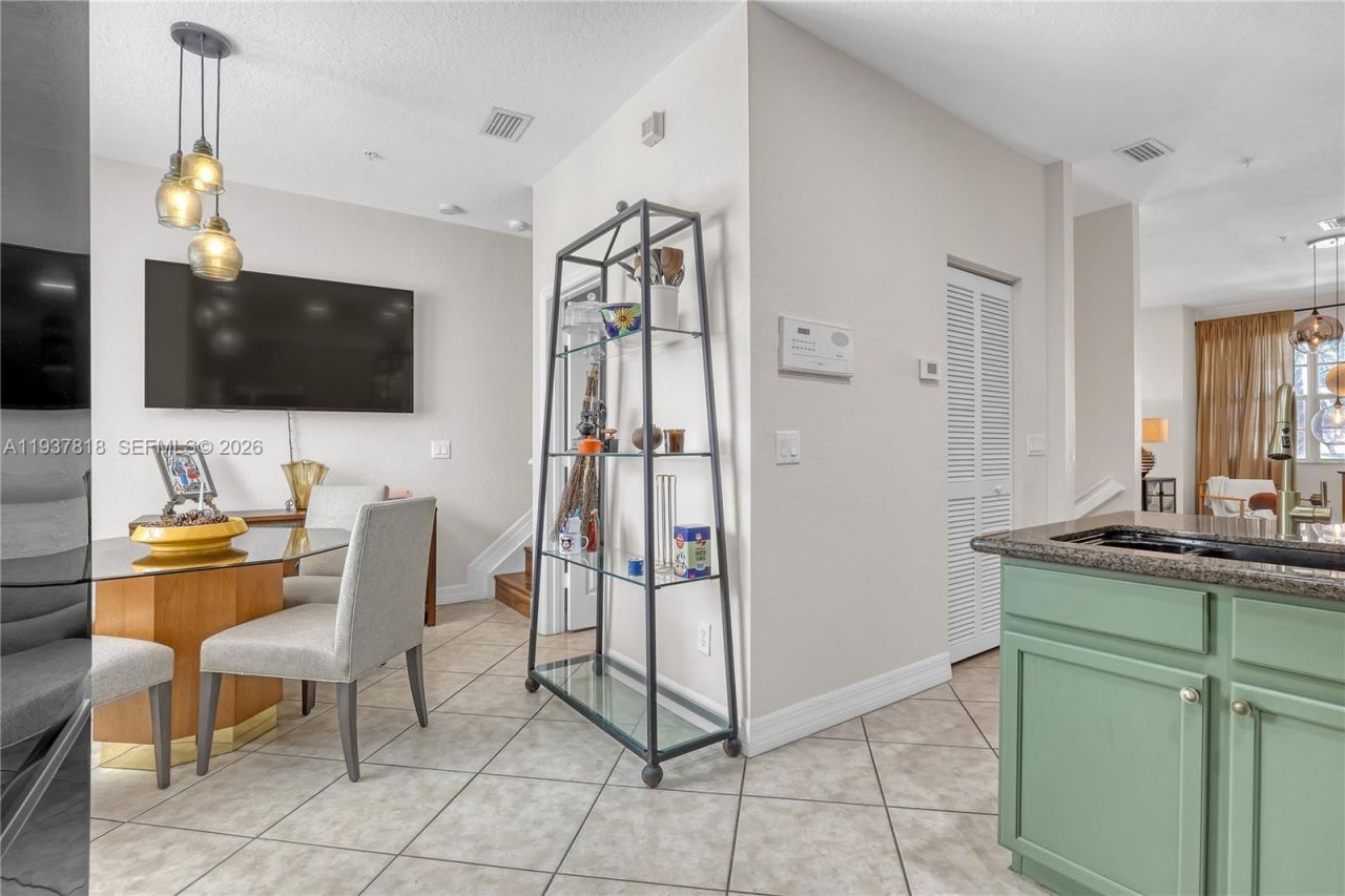 104 Harbors Way, Boynton Beach, FL 33435 Photo