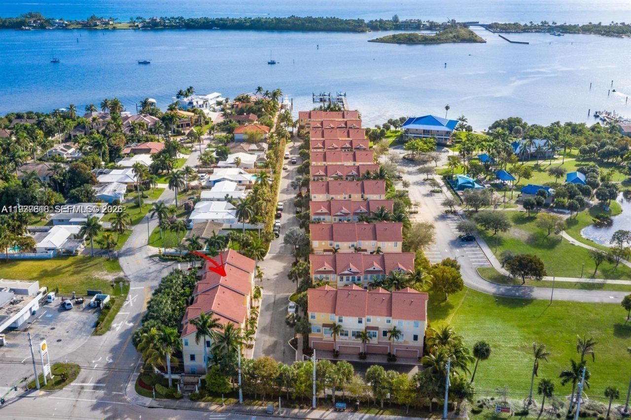 104 Harbors Way, Boynton Beach, FL 33435 Photo