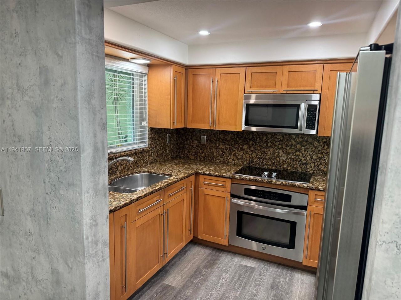 11163 NW 7th St , Unit 104, Miami, FL 33172 Photo