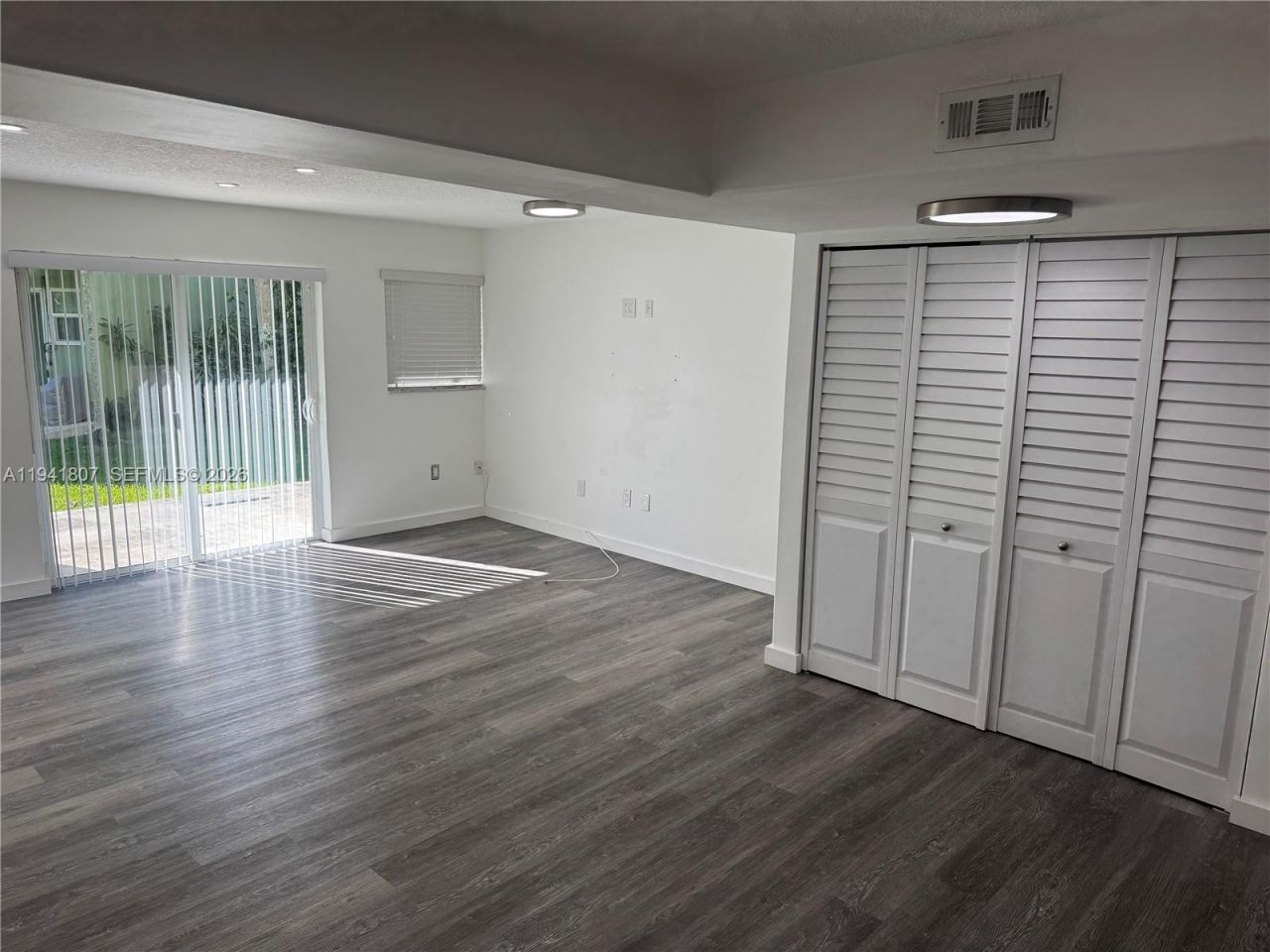 11163 NW 7th St , Unit 104, Miami, FL 33172 Photo