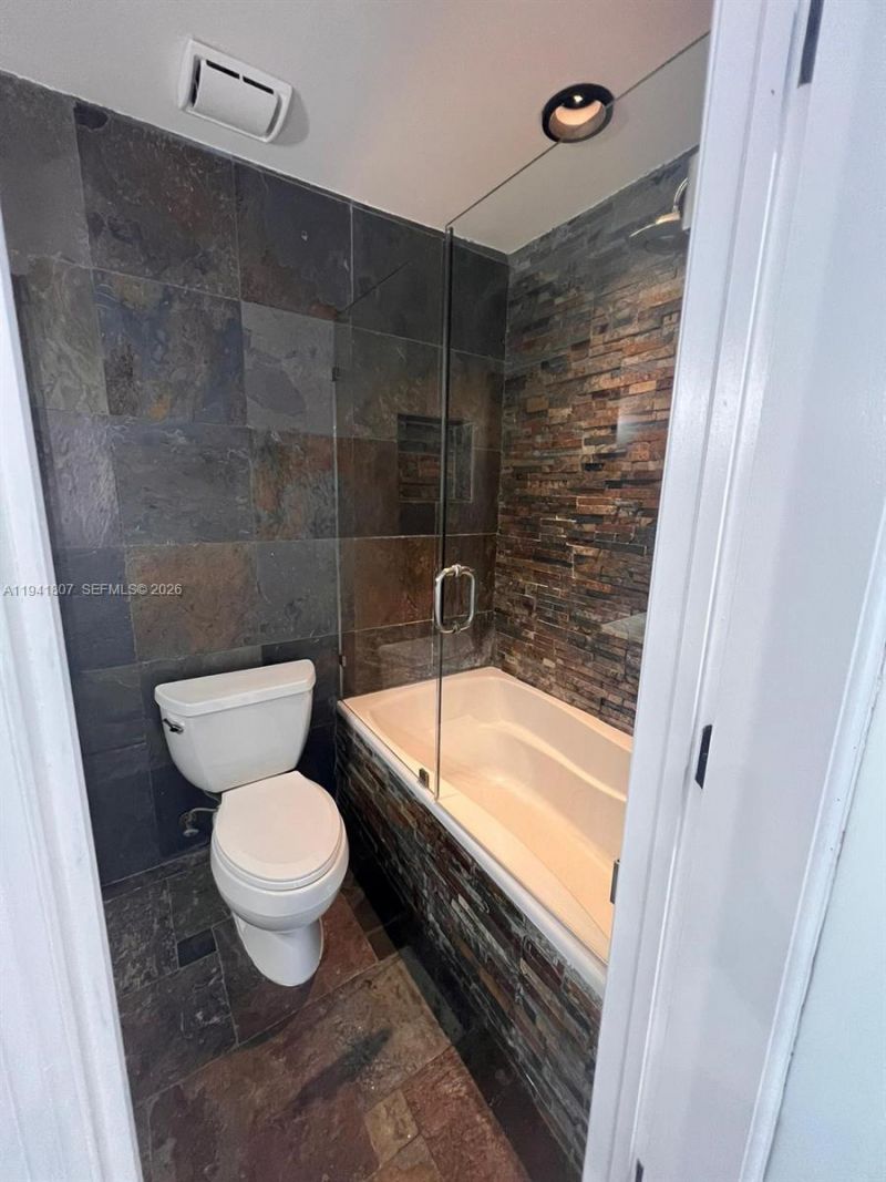 11163 NW 7th St , Unit 104, Miami, FL 33172 Photo