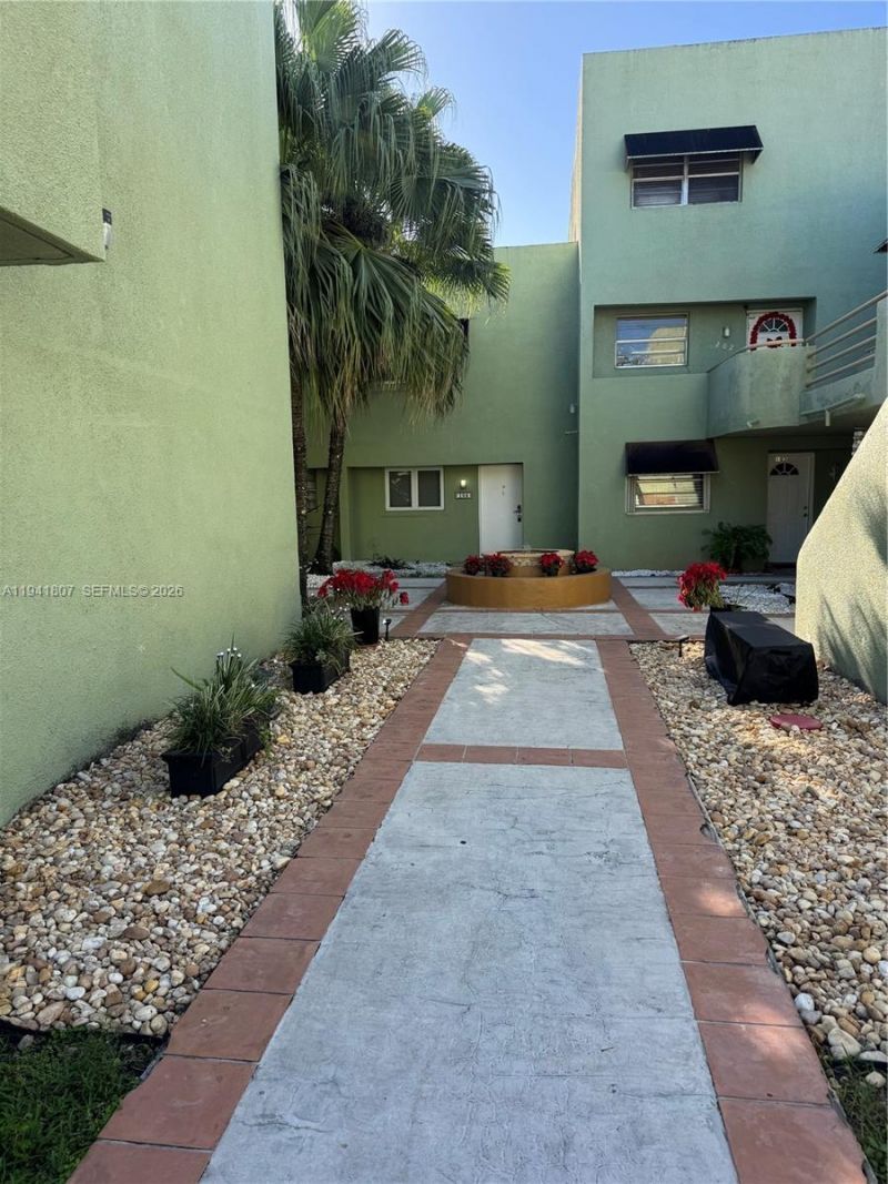 11163 NW 7th St , Unit 104, Miami, FL 33172 Photo
