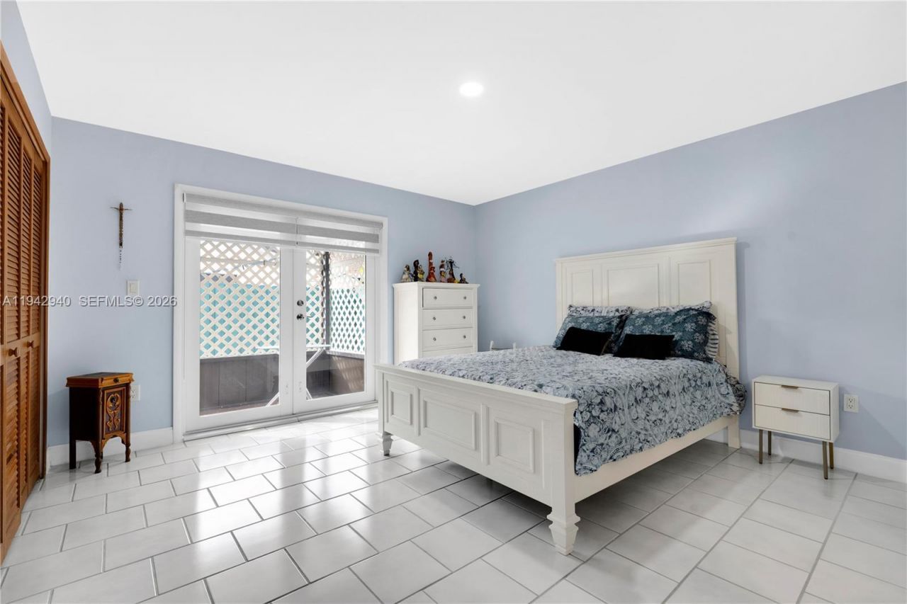 1142 SW 138th Ct, Miami, FL 33184 Photo