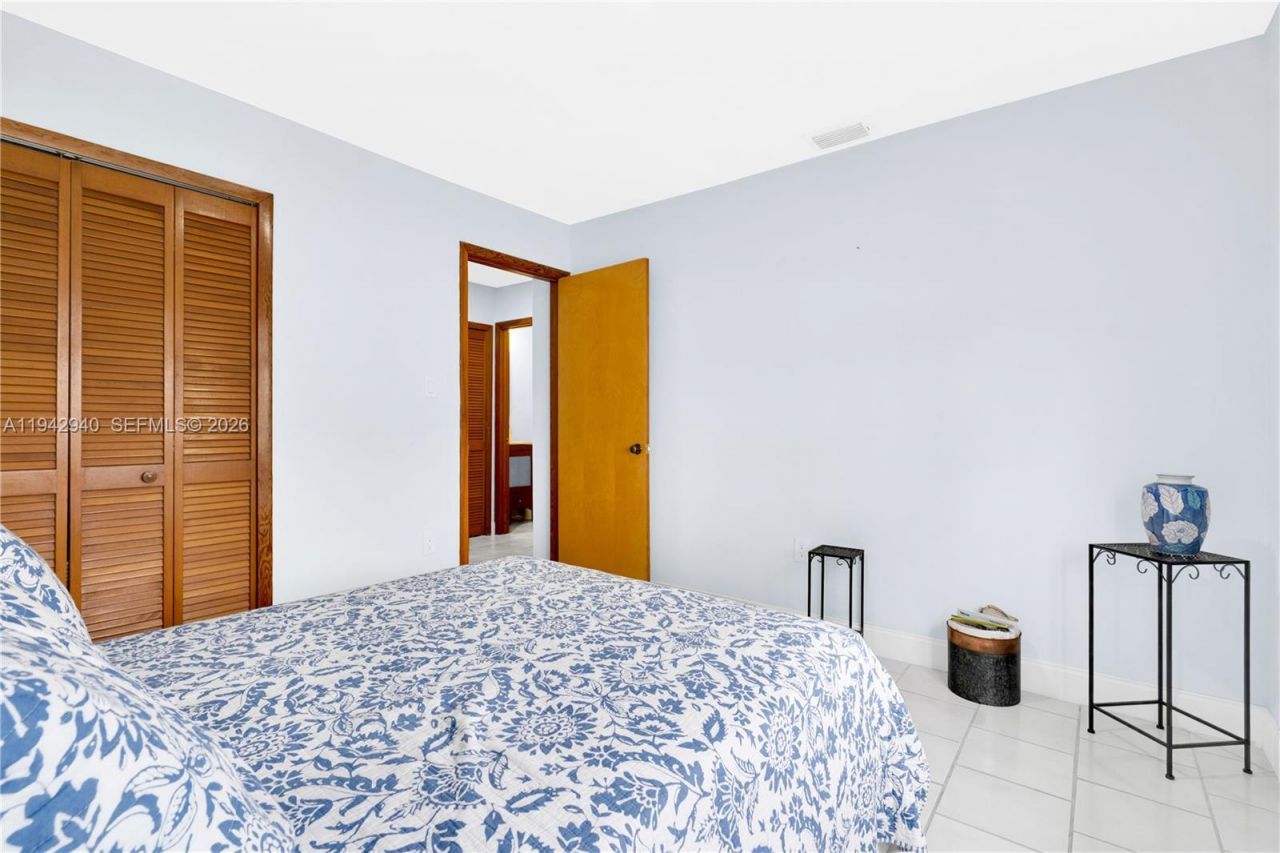 1142 SW 138th Ct, Miami, FL 33184 Photo