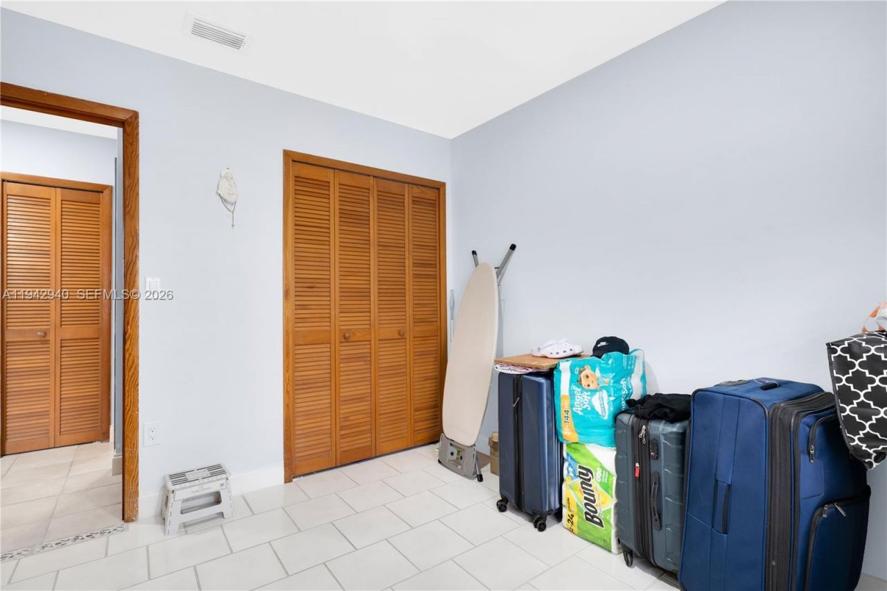 1142 SW 138th Ct, Miami, FL 33184 Photo