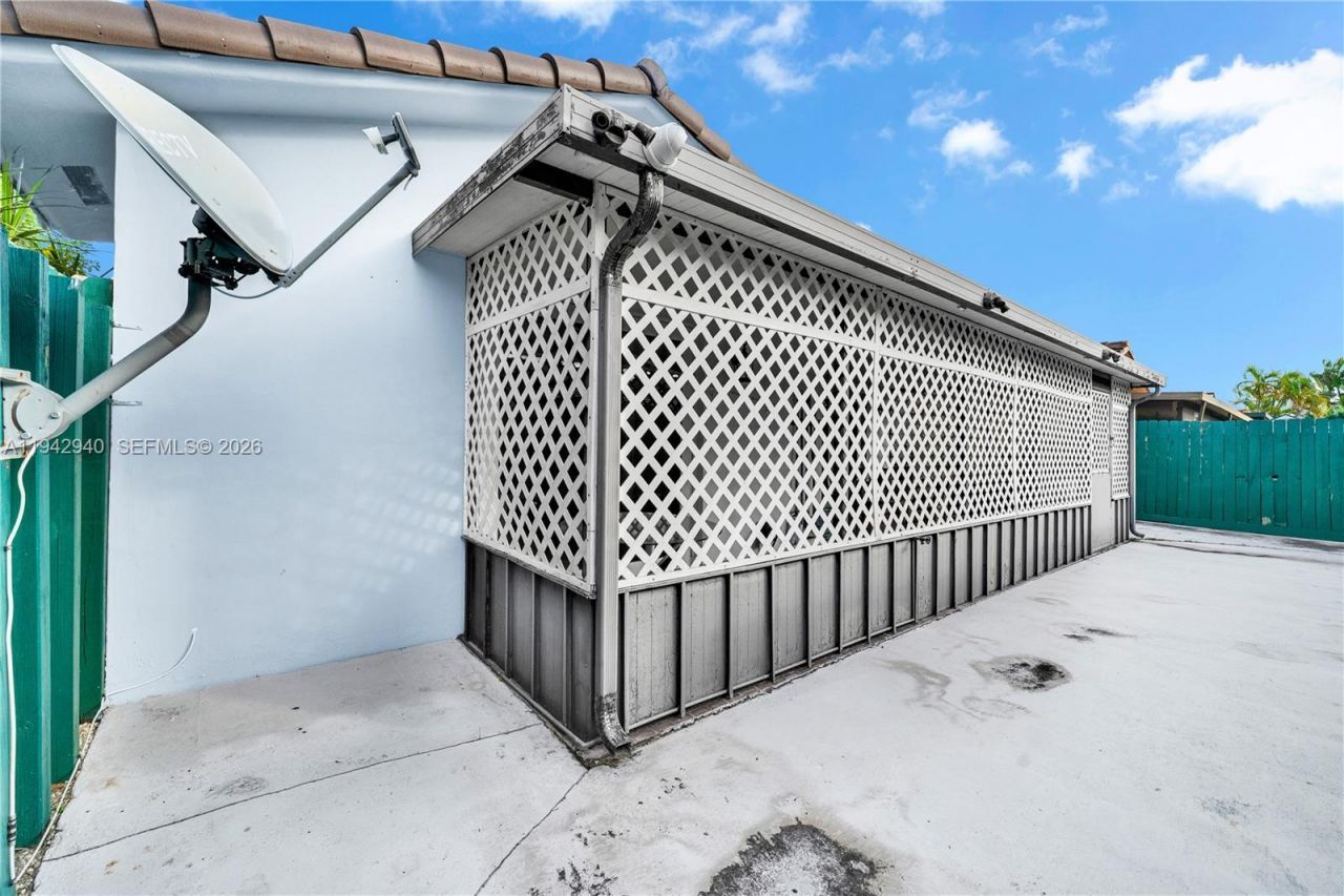 1142 SW 138th Ct, Miami, FL 33184 Photo