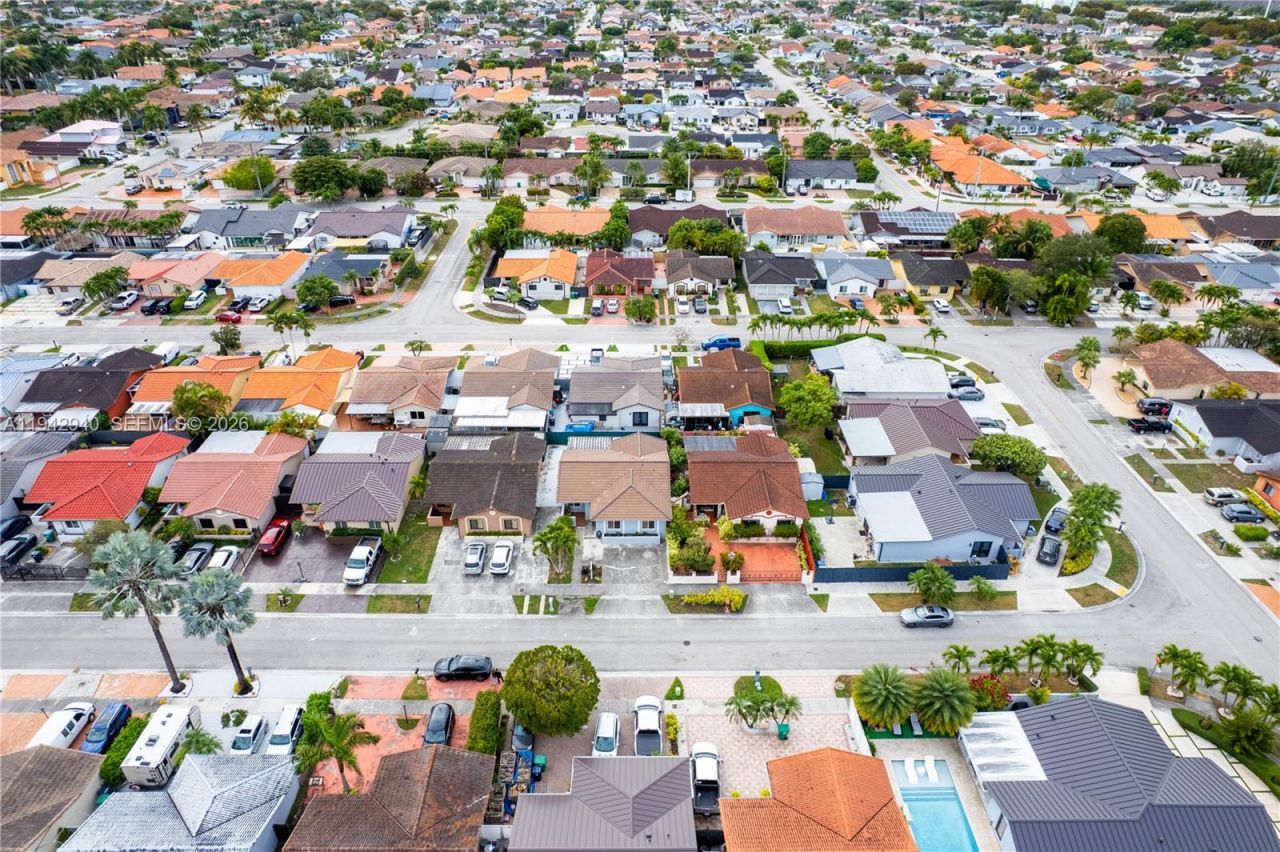 1142 SW 138th Ct, Miami, FL 33184 Photo