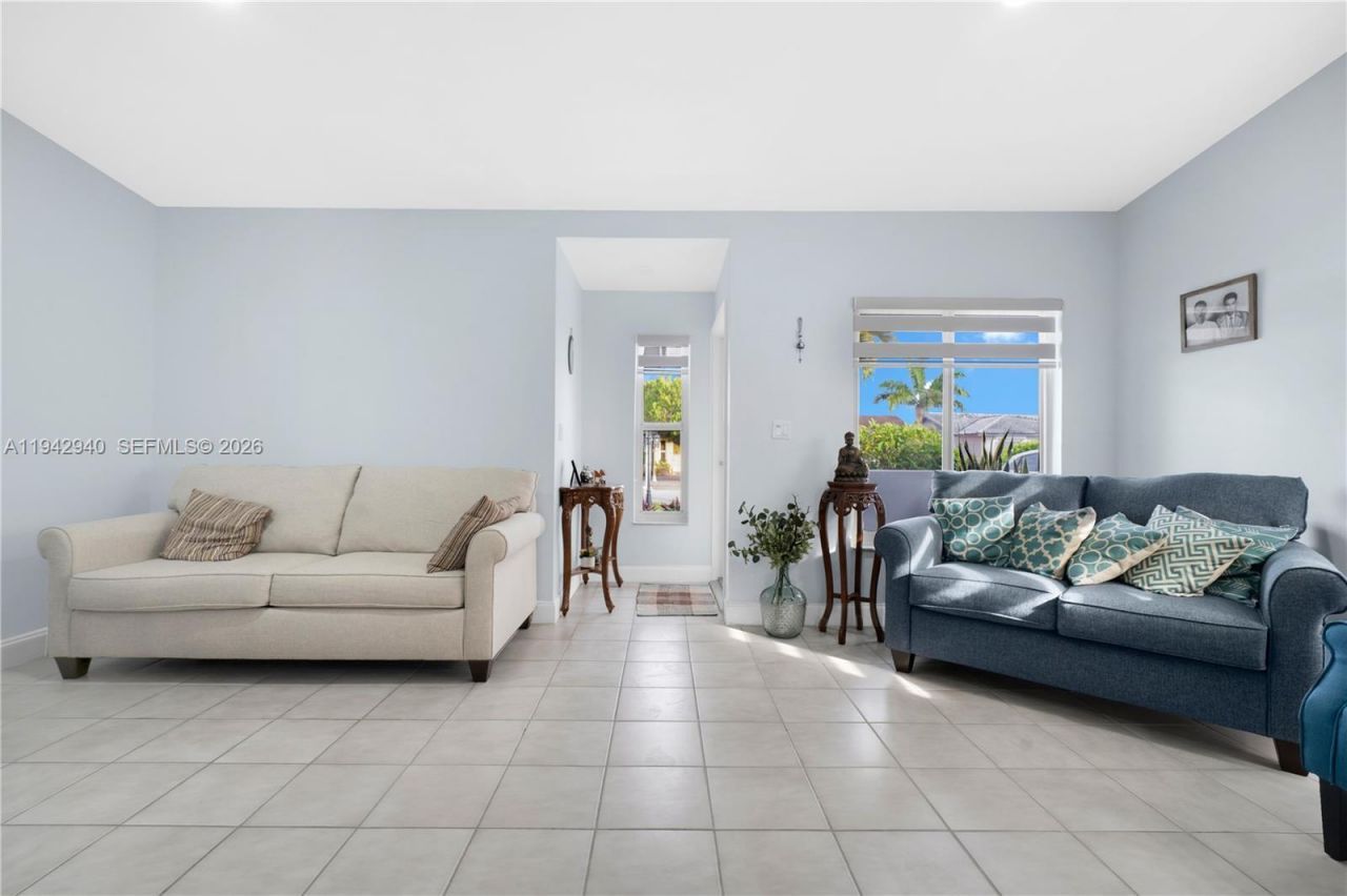 1142 SW 138th Ct, Miami, FL 33184 Photo