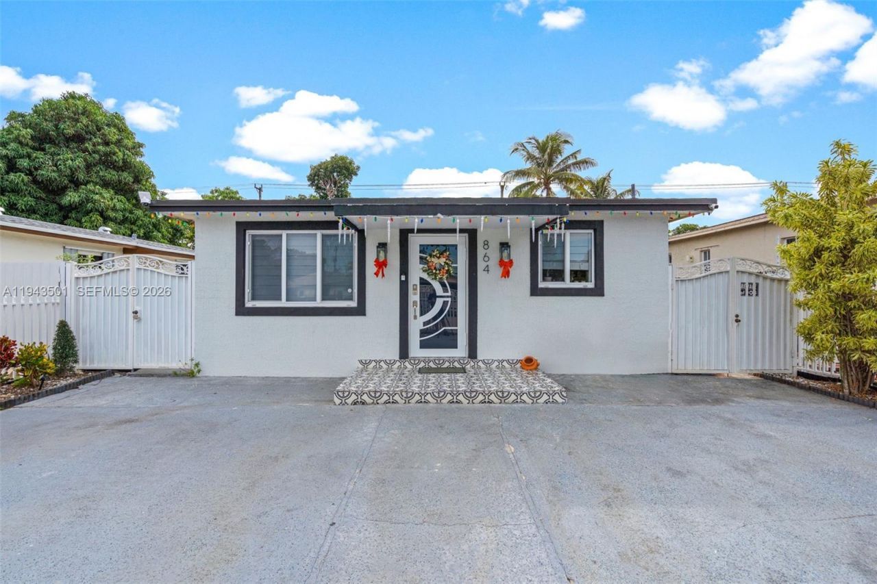 864 E 29th St , Hialeah, FL 33013 Photo