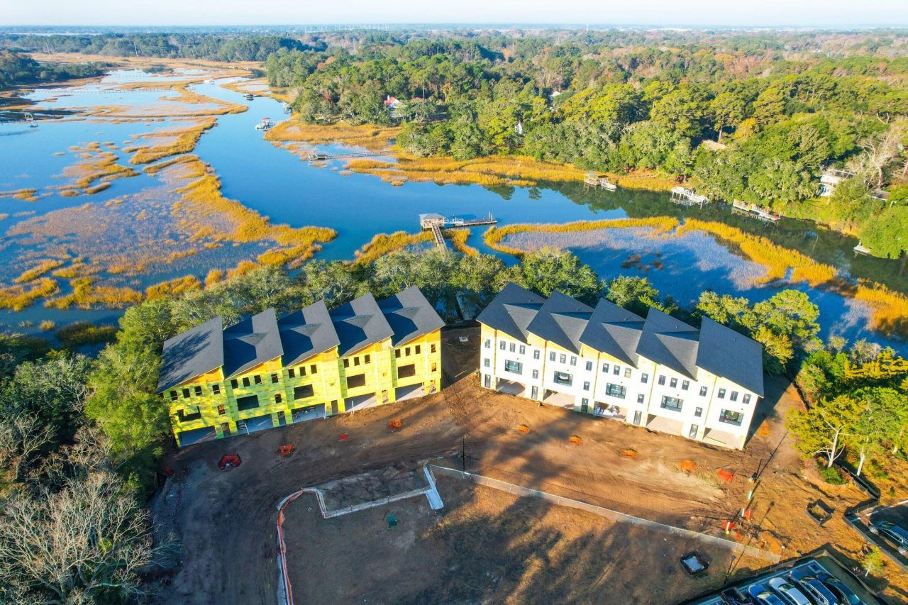 818 Curved Crk Court Photo 1