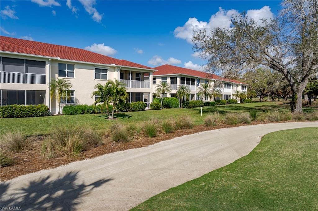 640 Lalique Cir, Unit 405, Naples, FL 34119 Photo