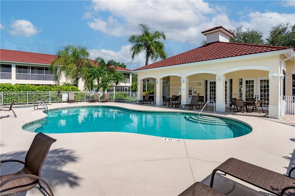 640 Lalique Cir, Unit 405, Naples, FL 34119 Photo