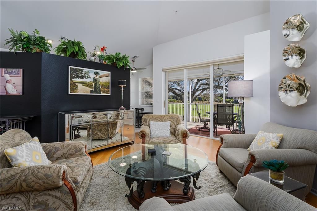 640 Lalique Cir, Unit 405, Naples, FL 34119 Photo