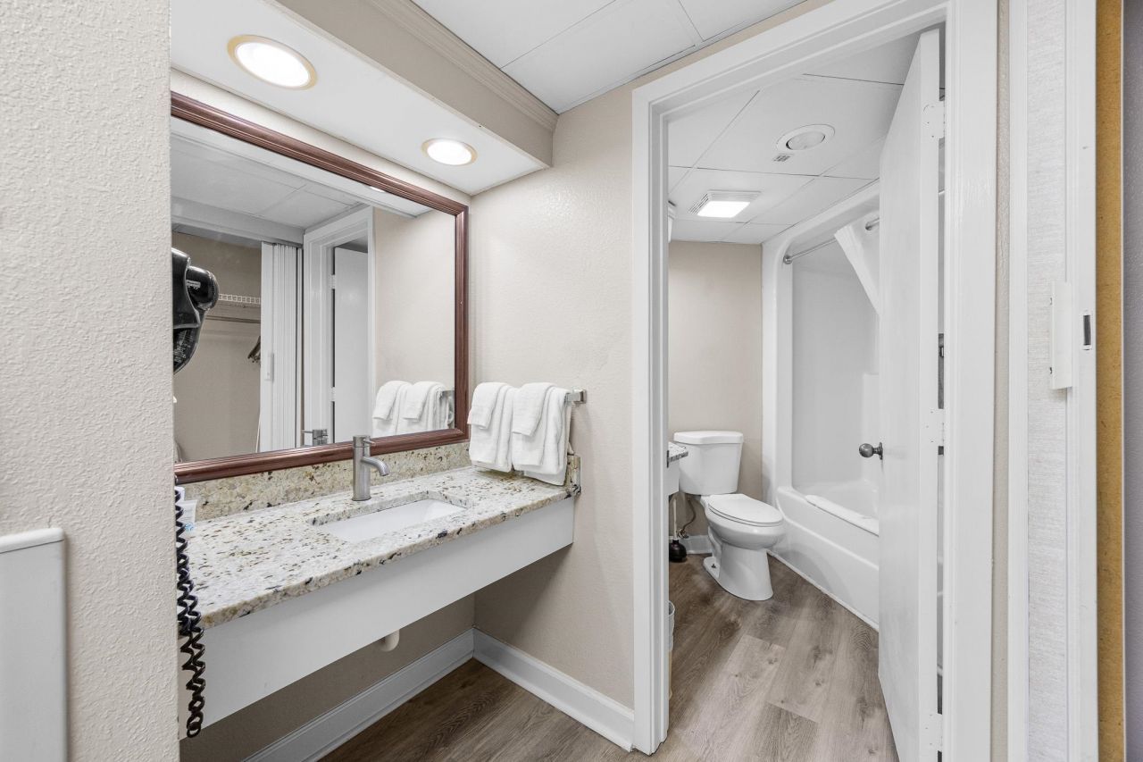 1501 S Ocean Blvd. Photo 18