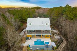 269 Belladonna Court photo 4