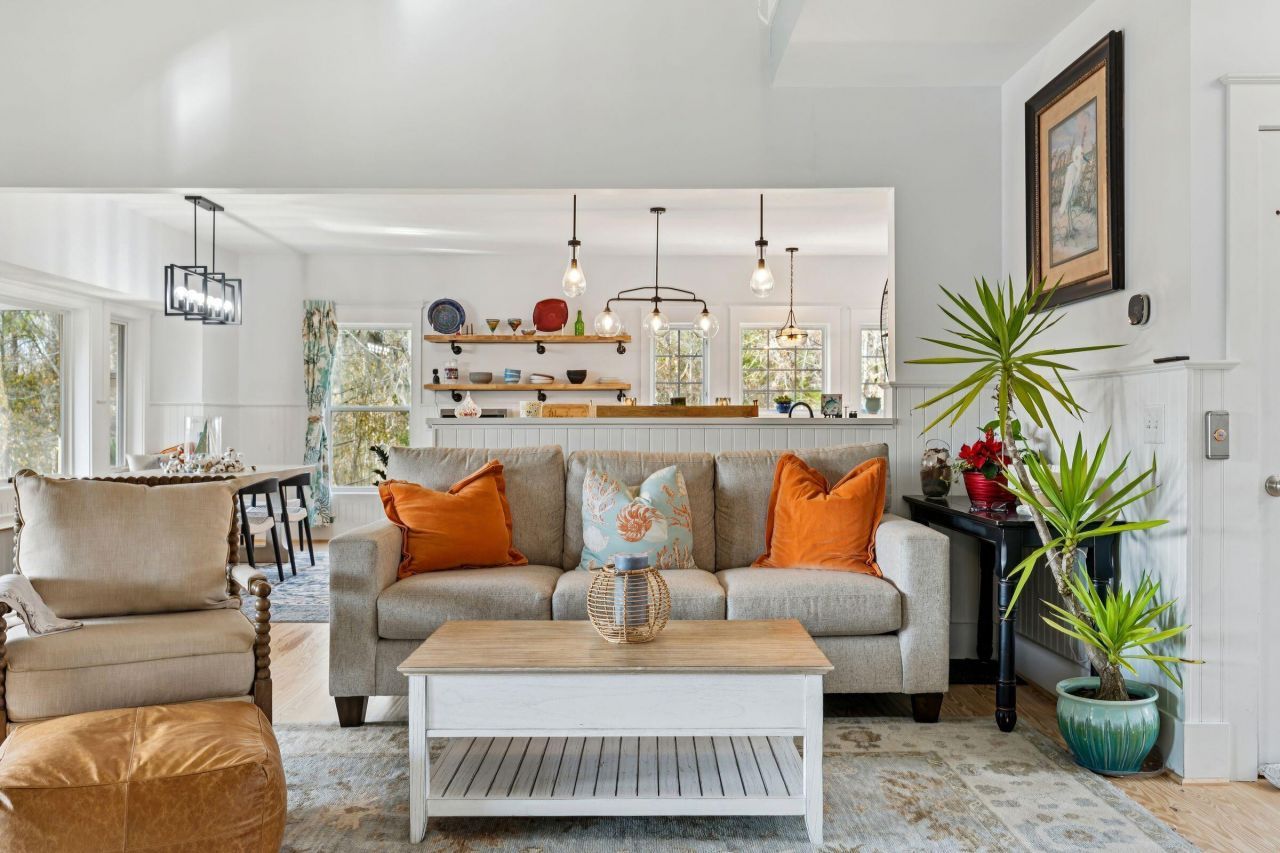 269 Belladonna Court Photo 8